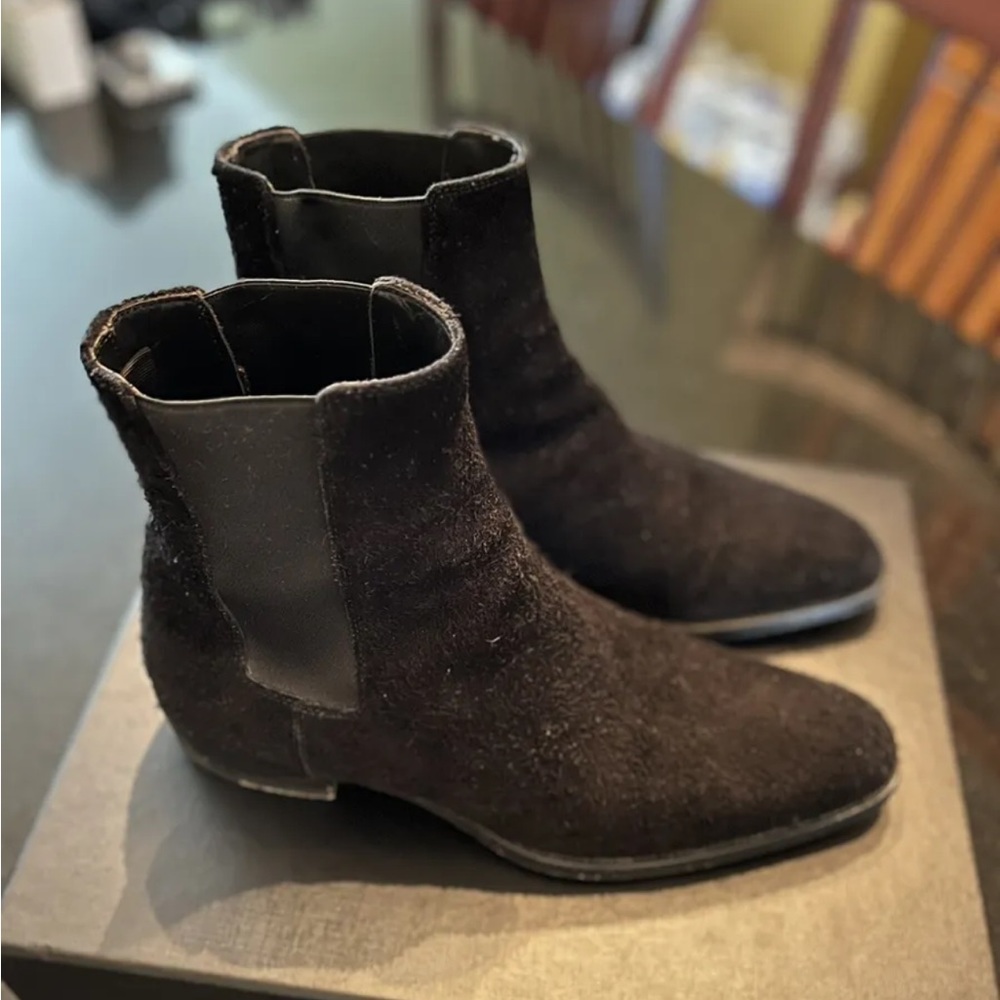 Saint Laurent Paris Wyatt Black Suede Size 41.5/8.5M - Picture 1 of 16
